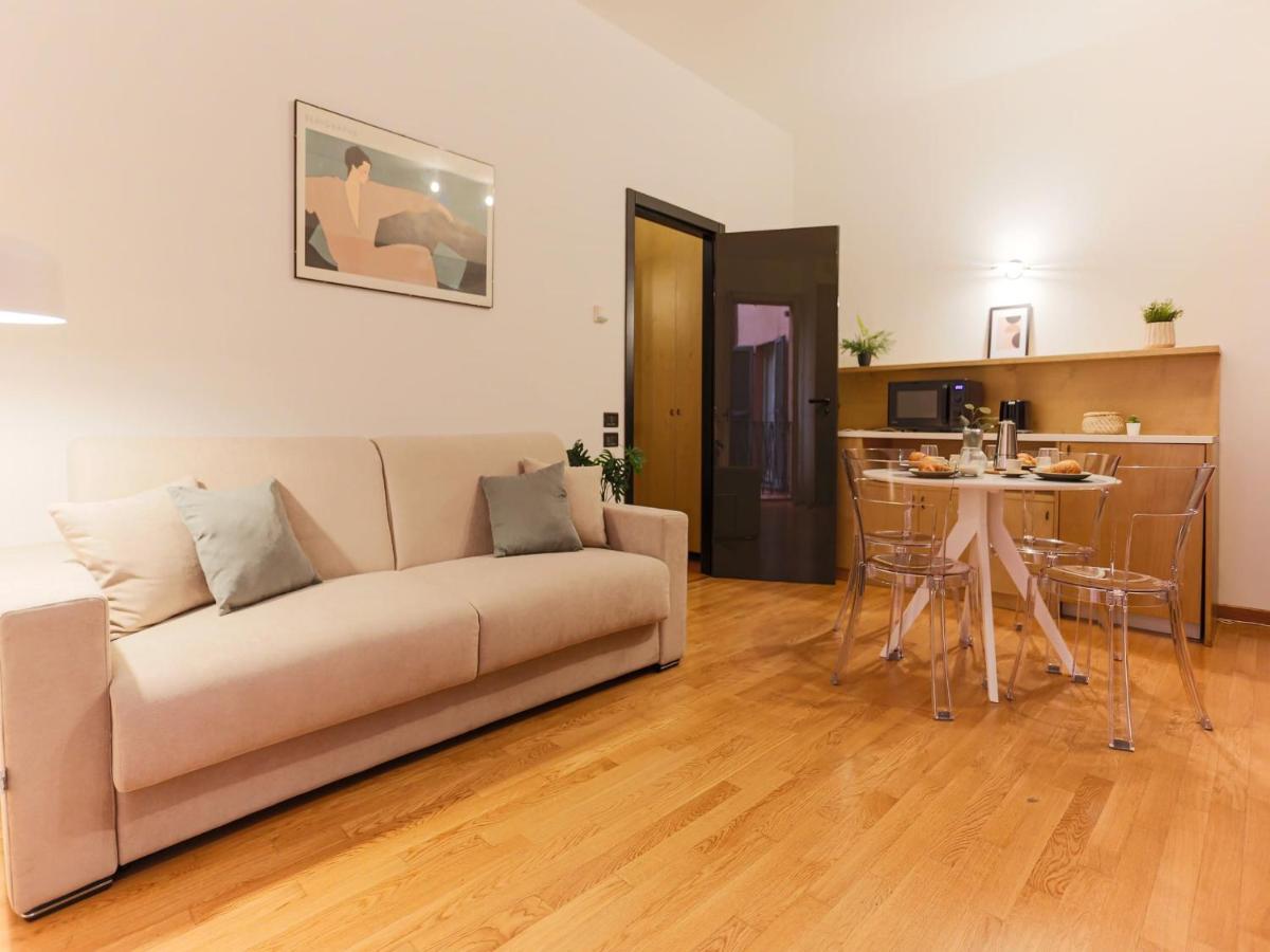 The Best Rent - Modern Apartment In The Center Milán Exterior foto